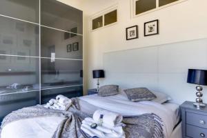 Appartement dArtiste, Terrasse Vue Tour Eiffel