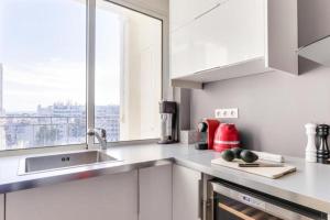 Appartement dArtiste, Terrasse Vue Tour Eiffel