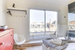 Appartement dArtiste, Terrasse Vue Tour Eiffel