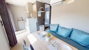 One-Bedroom Bungalow room in Camping Playa Taray