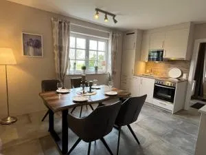 Ferienwohnung Alleeglück auf dem Land, frisch renoviert - Hemme