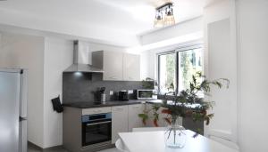 Appartement neuf, en centre ville, terrasse et plages 5mn à pieds!