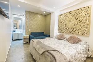 Recovery house by Zenya Host