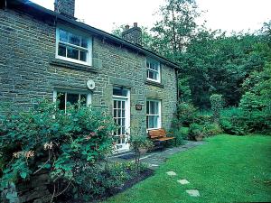 Drum And Monkey Cottage