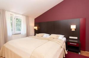 Marina Residence Seaview Penthouse BURIN 120 