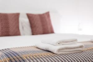 GuestReady - Mezuzah Green