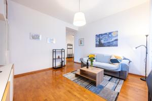 Blu&Yellow Apartment in Parma Station