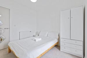 Canning Town 2 Bed Apartment