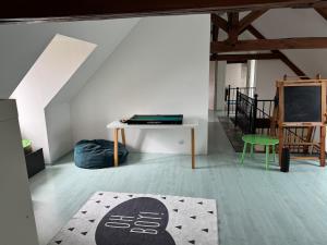 Maisons de vacances Large house with pool, spa and park : photos des chambres