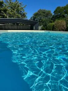 Large house with pool, spa and park - Chaptuzat