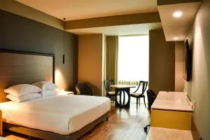 Ramada by Wyndham Mexico City Santa Fe - Santa Fe