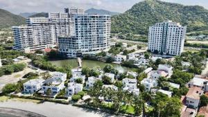 Cabaña con vista al mar pozos colorados