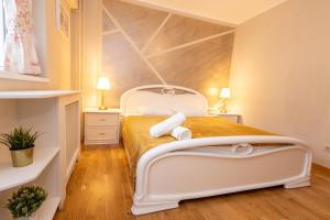 NEW Walter Home Old Center