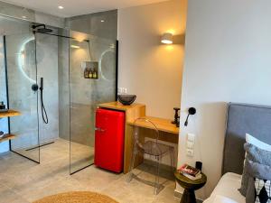 Room in Studio - Luxury Suite with a queens double bed stunning sea vews and private Jacuzzi