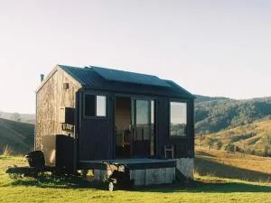 Valley Views Off-Grid Cabin - Pet Friendly - Nicho - Rawdon Vale