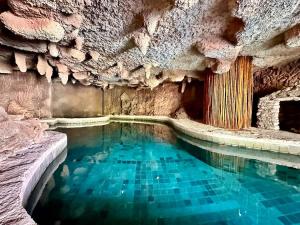 Relaxing Lakeside Retreat Pool, Hot Tub y Patio