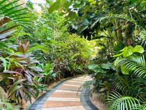 Relaxing Lakeside Retreat Pool, Hot Tub y Patio