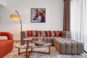 Elegant 2BR by Dubai Mall