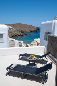Superior 3 Beachfront Suite Hot tub and Seaview