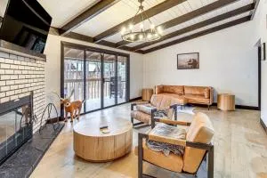 half Mi to Golf Course Chic Pinetop Townhome - Pinetop