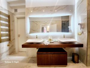 Golden Palace Luxury Guest House