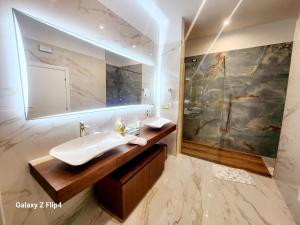 Golden Palace Luxury Guest House