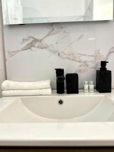 Studio MBS 1 - Cosy, Tram, Wifi, Parking, Equipé