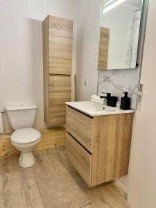 Appartements Studio MBS 1 - Cosy, Tram, Wifi, Parking, Equipe : photos des chambres