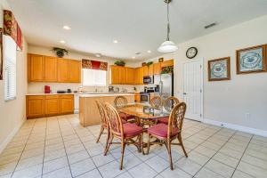 Lanai and Game Room Vacation Home in Davenport!
