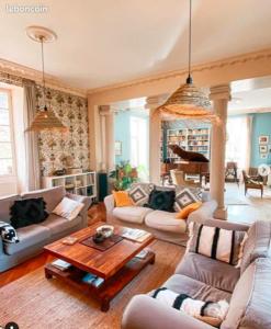 B&B / Chambres d'hotes Jolly Chateau - private room Damien : photos des chambres