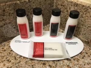 Double Room with Two Double Beds - Mobility Access/Non-Smoking room in Baymont by Wyndham Gainesville