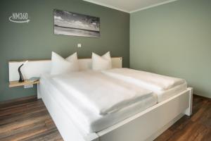 Suite WIDAR - Odins Blick Wohnung 2 - Privatstrand, Sauna, Garten