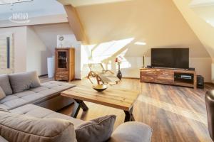 Suite ODINS HALLE - Odins Blick Wohnung 8 - direkt am Privatstrand, Sauna, Garten