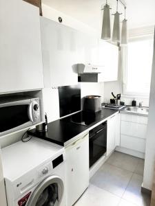 Elegant Area and Center of Paris