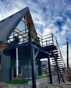 Cez A-Frame - 彼得罗沙尼