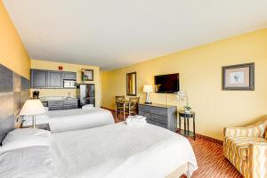 Pools and Spas Beachfront Studio at Landmark Resort