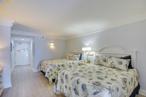 Daytona Beach Studio Condo with Ocean Views!