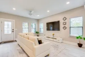 Pet-Friendly Pensacola Home Central Location - Olive