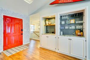 Lakefront Home w Private Dock in Grove