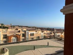 شاليه في بورتو السخنه غرفتين ببلكونه Heaven hills عائلات فقط - 艾因苏赫纳