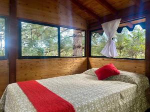 Refugio del Pino santa elena