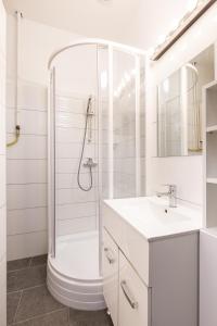 KZ10G Kazinczy utca 6 guests