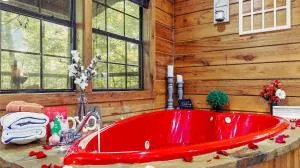 Enchanted Romance - Private, Heart Shaped Tub, Hot tub, Fireplace, & Arcade! - Williamsburg