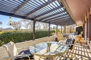 Golf Course Views Prescott Home with Patios - بريسكوت فالي