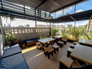 Estudios by Flor y tierra