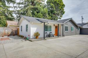 Fire Pit and Yard Games Inviting Clarksburg Cottage