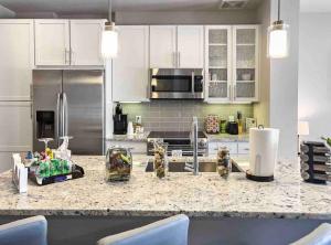 Modern Midtown Oasis Overlooking ATL