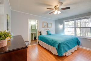 1 Mi to Fishing Pier Apalachicola Bay Getaway!