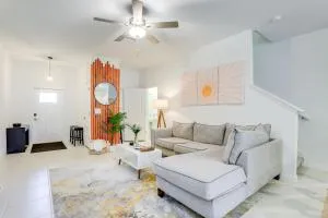 6 Mi to Apollo Beach Townhome with Pool Access! - Wimauma