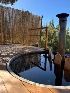 Casa Terraplen con tina privada y vista a la laguna - Тревелін